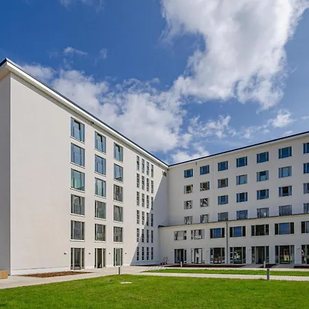 Prora - Mit Strandkorb Am - Horizont Binz
